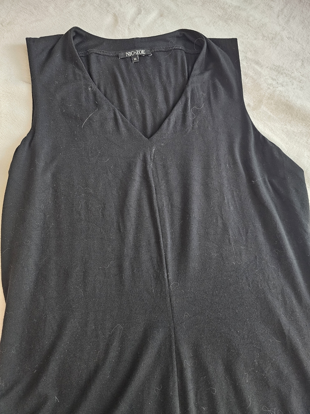 NIC+ZOE Black V-Neck Sleeveless Tank
